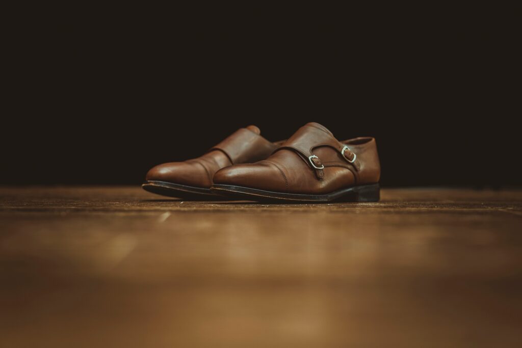 Scarpe eleganti uomo con fibbia