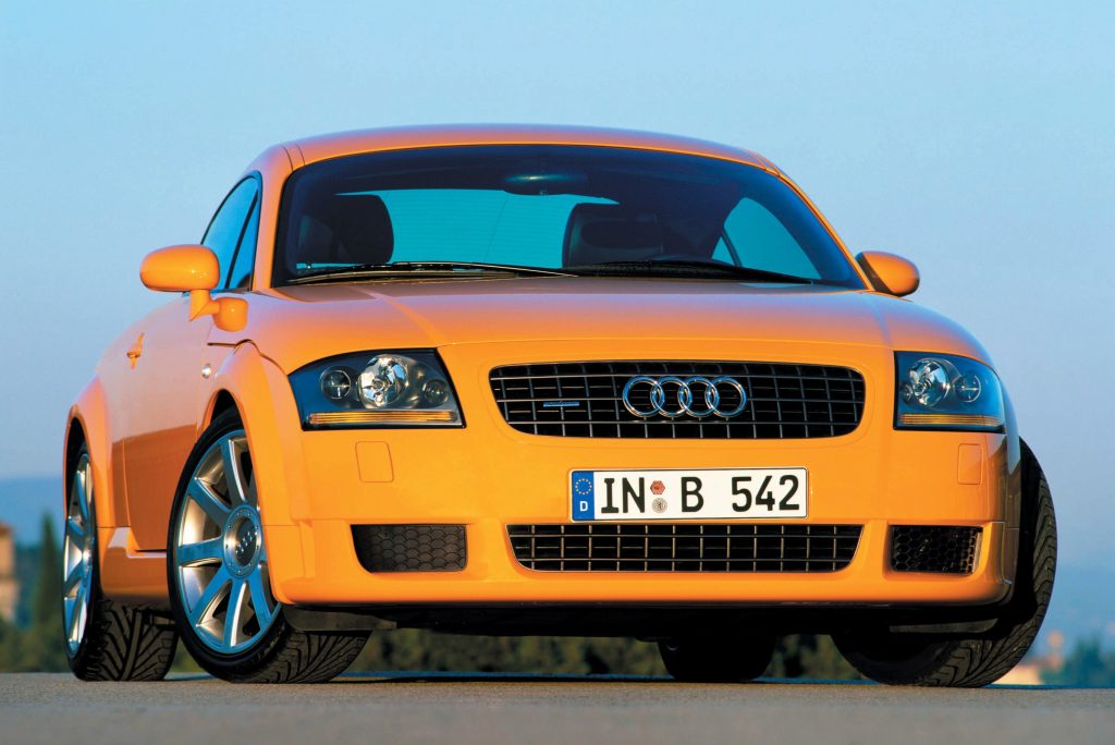 Audi TT arancione