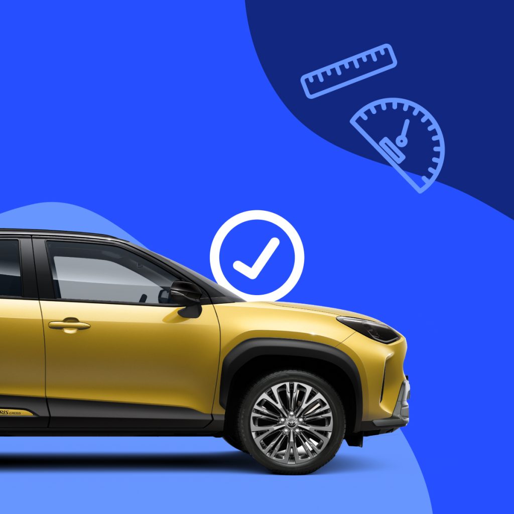 macchina gialla su sfondo blu con contachilometri e altri simboli stilizzati