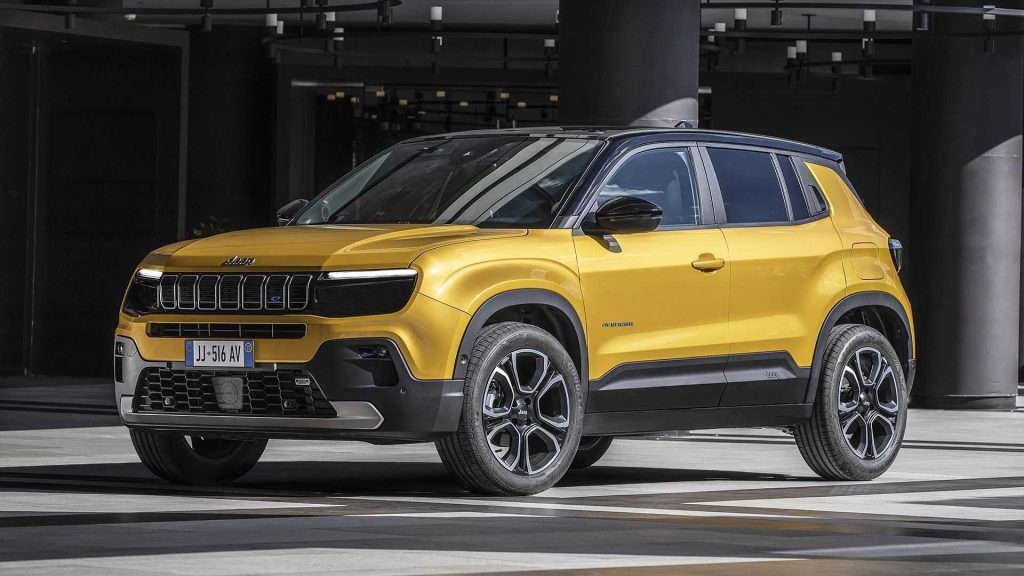 Jeep Avengers gialla - vista frontale