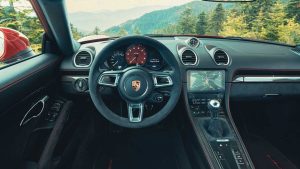 Porsche 718 Cayman interni