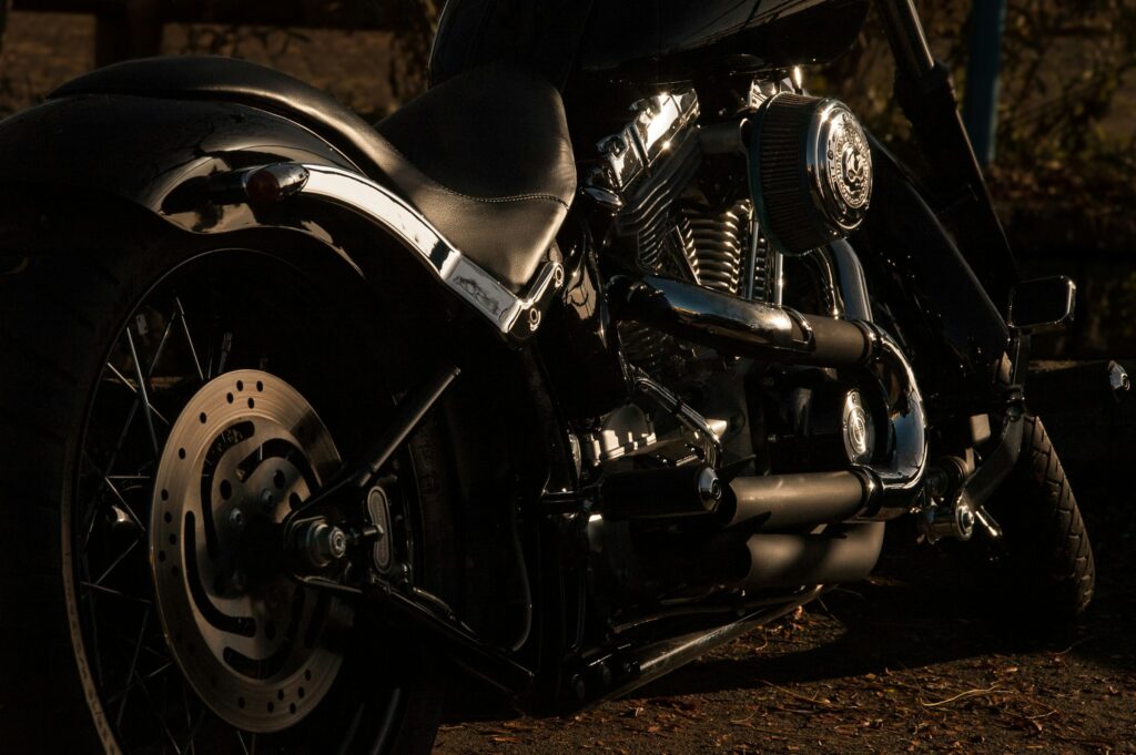 Moto in penombra